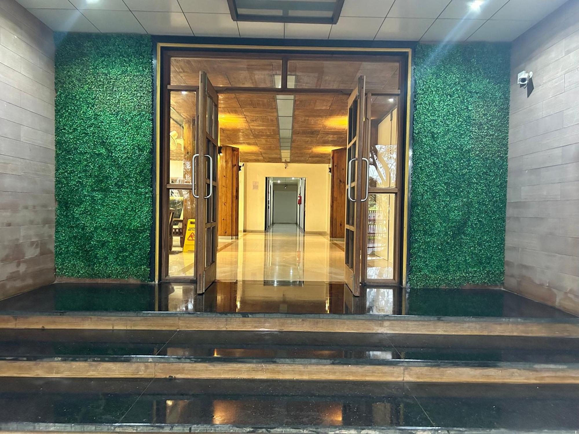 Rainwood Residency 2* Lonavala