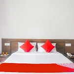 Oyo 15399 Olive Villa