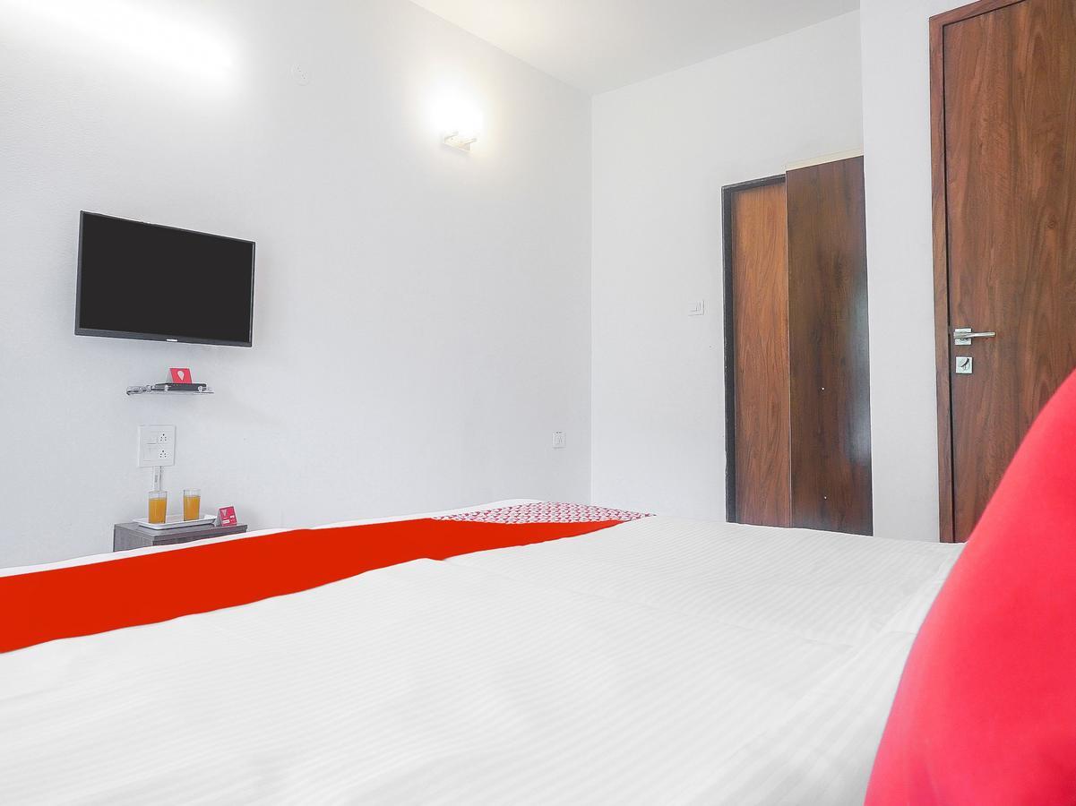 Oyo 15399 Olive Hotel 3*