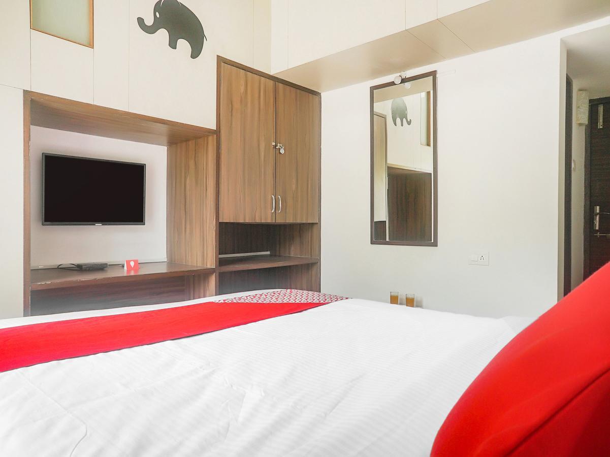 Oyo 15399 Olive Hotel