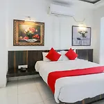 Oyo 24161 Hotel Centre Point