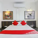 Oyo 24161 Hotel Centre Point