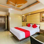 Oyo 24161 Hotel Centre Point
