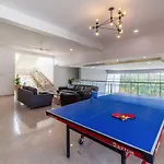 Stayvista\'S White Pebbles - A Villa With Theater Room & Swimming Pool