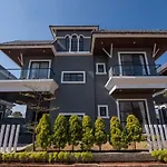 Stayvista\'S Hillside Cove - Mountain-View Villa With Plunge Pool & Kids Zone