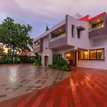 Stayvista\'S Fairfield Villa - A Green Lawn And Charming Orchard Await Your Retreat