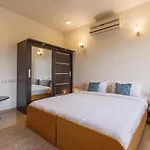 Stayvista\'S Janak Villa - Your Private Escape With A Pool And Pool Table