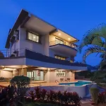 Stayvista\'S Janak Villa - Your Private Escape With A Pool And Pool Table