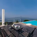 Stayvista\'S Princess - A Villa With Infinity Pool & Breathtaking Views