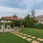 Stayvista\'S Le Sutra Great Escapes - Geometrica - Artistic Rooms, Mountain View, Pool, And Gazebo Retreat