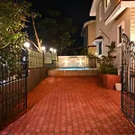 The Perfect Stays - Mount Manor Villa