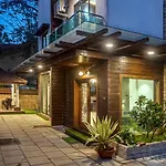 Saffronstays Ebony, Lonavala