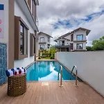 Saffronstays Aster, Plunge Pool Villa With Garden, Lonavala