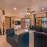 Saffronstays Aster, Plunge Pool Villa With Garden, Lonavala