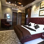 12Bhk Pool Villa Meadows-Nest By The Rentalgram