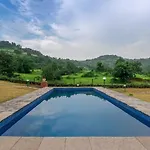 Stayvista\'S Shivom Villa 2 - A Serene Escape With Views Of The Valley And Lake