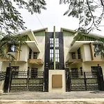Empyrean Stays Ll Bobby Villa Ll 2Bhk Ll Ac Ll Pool Ll