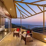 Saffronstays Heavone Trio, Lonavala