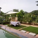 1Bhk Pool Villa 36