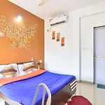 Empyrean Stays Ll Goodluck Bungalow Ll 2Bhk Ll Pool Ll