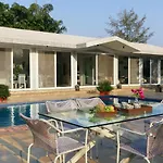Stayvista\'S Le Sutra Great Escapes - 5Br - Geometrica - Artistic Rooms, Mountain View, Pool, And Gazebo Retreat