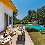 Saffronstays Roselle, Malavli - Pet-Friendly Pool Villa With Modern Interiors