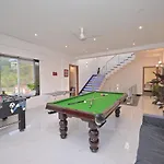 White Castle Villa By Tropicana Stays