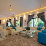 Ekostay Luxe - Casa Sia - Ideal For Weddings - Poker Table