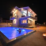 Empyrean Stay Ll 4Bhk Ll Leoncino Villa Ll Largest Pool Ll Bbq II View