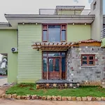 Lifeline Villas - Luxurious Taraangan 4 Mountain View Villa With Biggest Pool And Huge Open Area