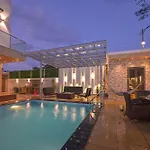Azure Retreat Villa By Tropicana Stays