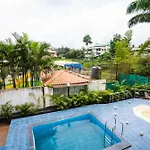 Hangout Villas