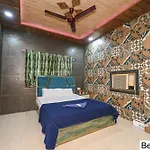 Friends Villa