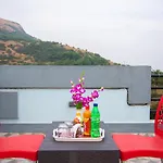 Villa Mount Arena