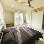 Havana Villa By Signature Suites Gold