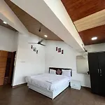 Snooze Villa