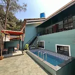 Snooze Villa