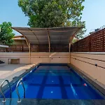 Hill Crest Lonavala 4Bhk