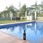 Friends Villa