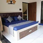 Mountain View 5Bhk Villa By Stay Bay