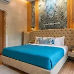 Stayvista At La Rive With Swimming Pool & Lake View Villa