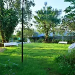 Woodside Villa