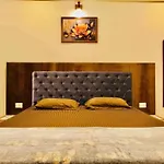 Zephyr Villa By Tranquil Stays