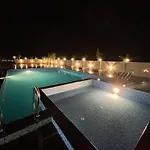 360 Degree Mountain Villa With A Private Swimming Pool