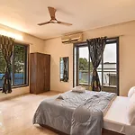 Empyrean Stay Ll 2Bhk II Monarch Villa Ll Private Pool II Ac II Luxury Ll Gold Valley Sector D Ll
