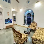 Silver Oaks Villa