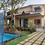 Lavish Villa - 3 Bhk Pool With Lawn