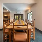 Stayvista At Seraphim Peak With Pool & Views