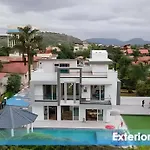5Bhk Cozy Villa