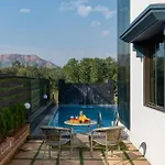 Utopia Stays - Luxe 4Bhk With Swimming Pool